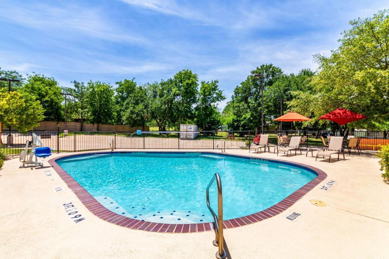 Quality Inn & Suites Lampasas Extérieur photo